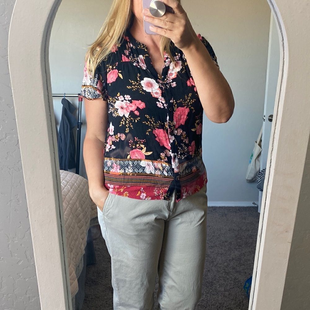 Floral shirt sleeve blouse
